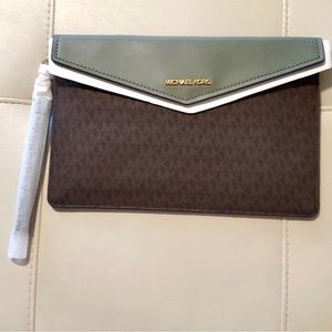 XL Michael Kors Clutch/Wristlet